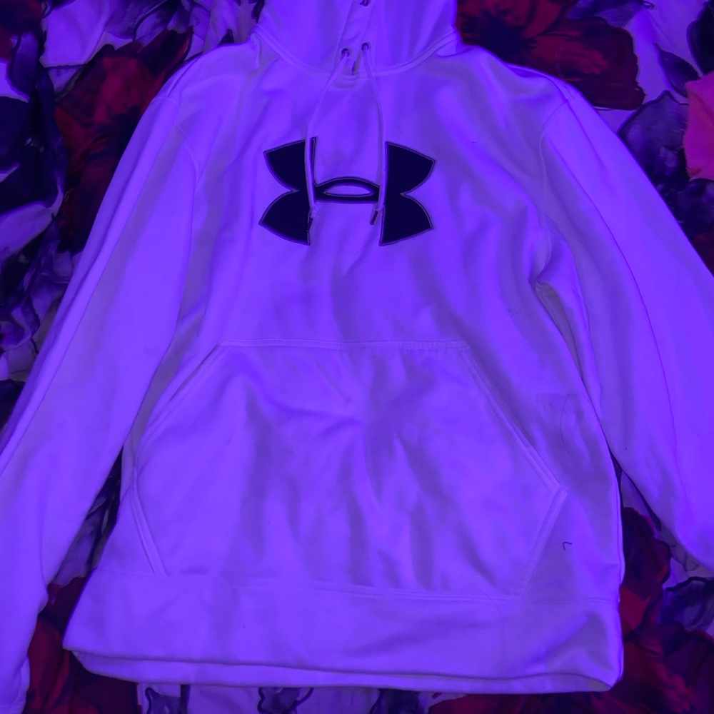 White under armour hoodie size small